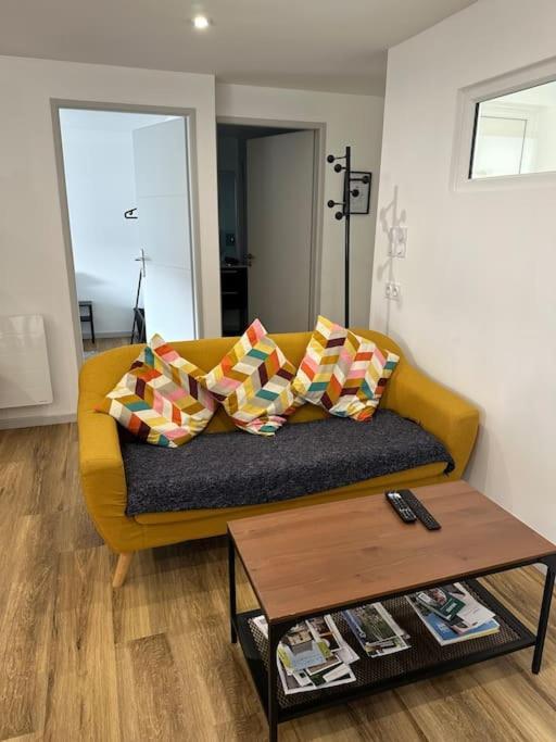 Joli Loft Apartment Ploermel Exterior photo
